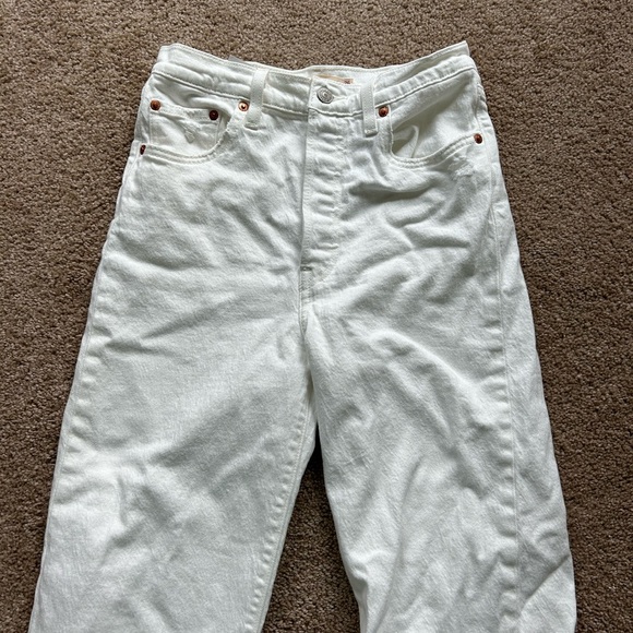 Levi’s Ribcage Straight Ankle Jeans - Picture 2 of 6